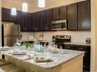 1400 Caliper Oak Cir APT 312, Mount Pleasant, SC 29464