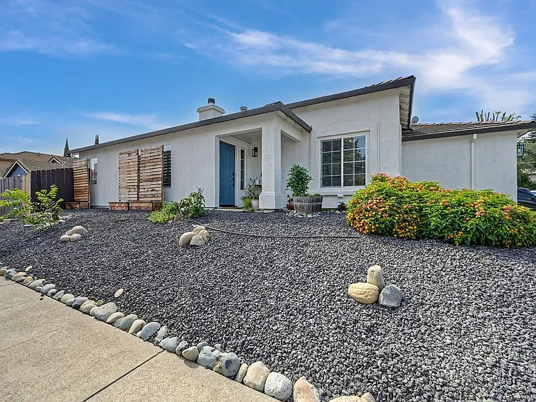201 Stavros Ct — Photo 30