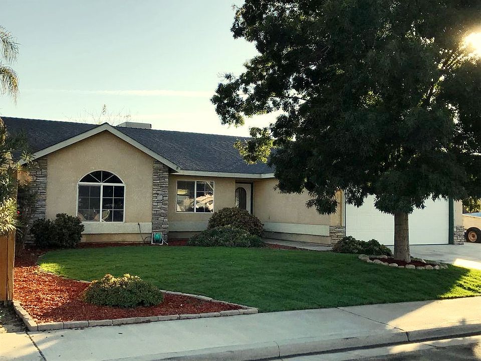 1st image of 1047 Yosemite Dr