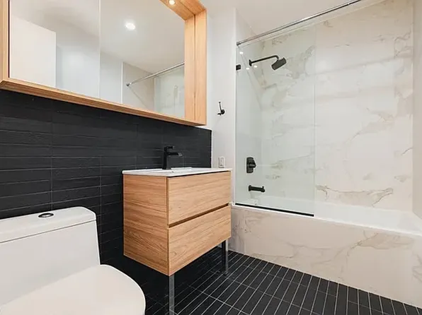 25 Bruckner Boulevard image 10 of 17