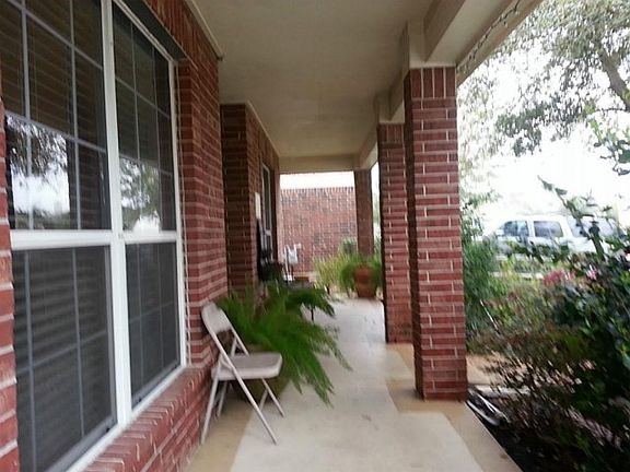 2nd image of 19415 Glen Landing Dr