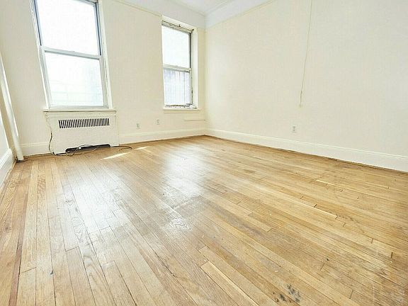4th image of 25 Monroe St #1BA