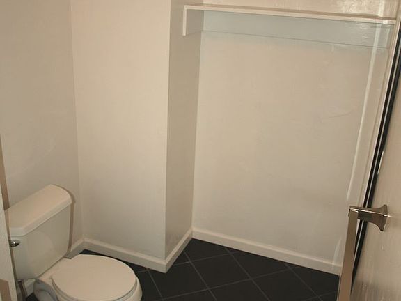 5th image of 1241 Bush St APT 405