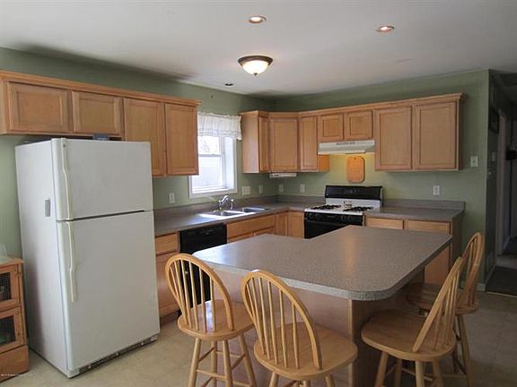 5th image of 12039 Rose Dr