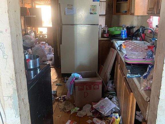 3rd image of 354 Cleveland St