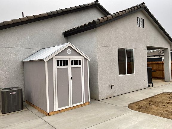 4th image of 894 Diamante Ln