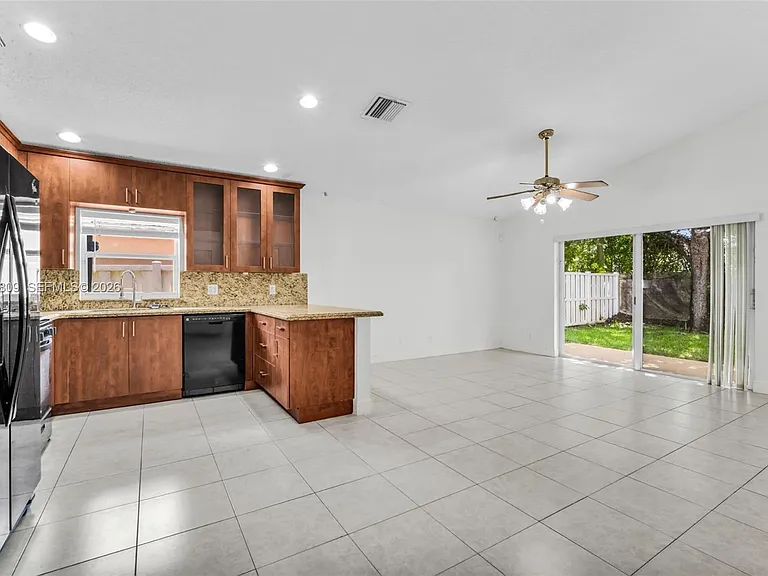 2230 NW 145th Ave — Photo 6