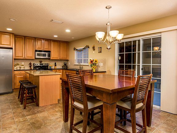 2nd image of 340 Bostwick Cir