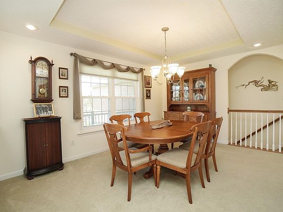 5th image of 6882 Brook Hollow Ct