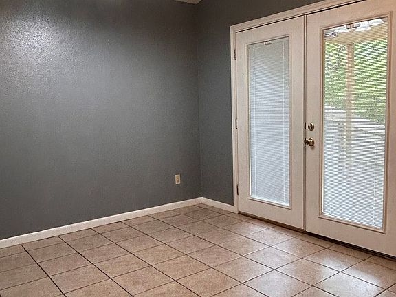 4th image of 1210 Westway Cir