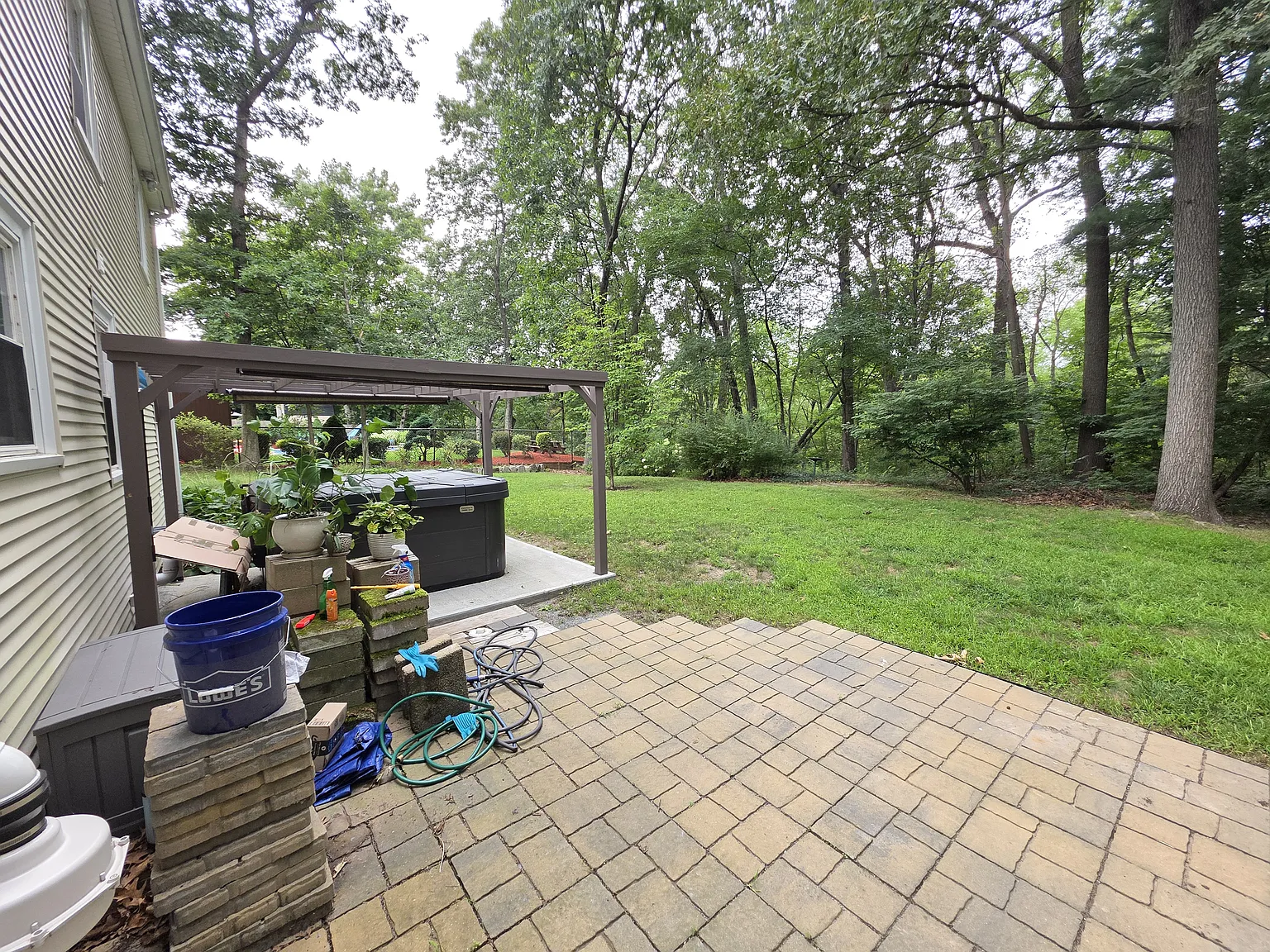  73 Posnegansett Ave House 3b/2b Updated! Yard Laundry Dogsok Spacious — Photo 4