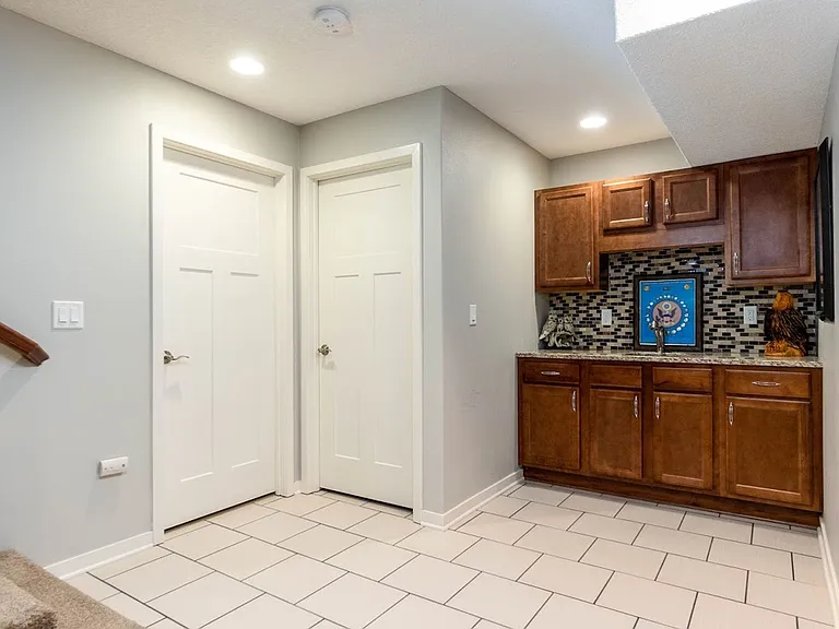 1651 SW Arlan Dr — Photo 23