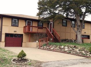 1906-8 Cleveland Ter, Leavenworth, KS 66048