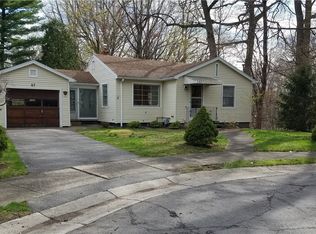 67 Holcroft Rd W, Rochester, NY 14612