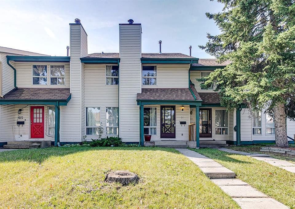 1st image of 33 E Woodhill Ct SW
