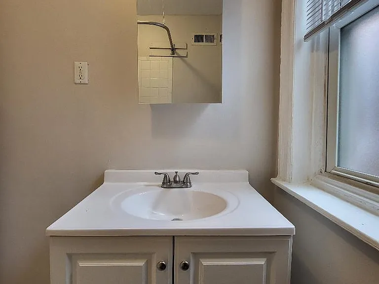 230 S Frazier St — Photo 30