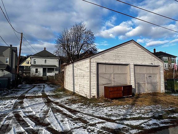 3rd image of 2227 W 4th St