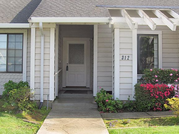 2nd image of 312 Arbol Dr