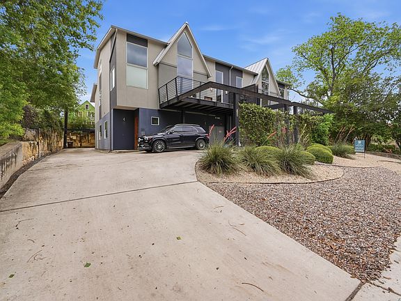 2nd image of 128 MARCIA PL