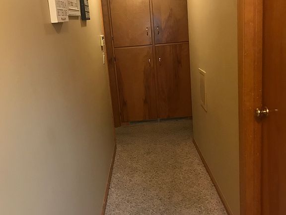 5th image of 1040 Westmoor Dr