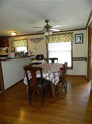 4th image of 11255 Us 36