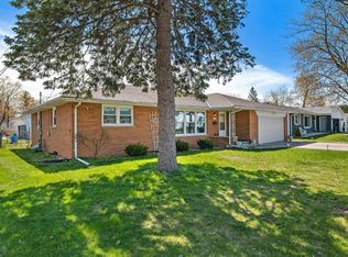 219 Deschane Pl, Green Bay, WI 54302