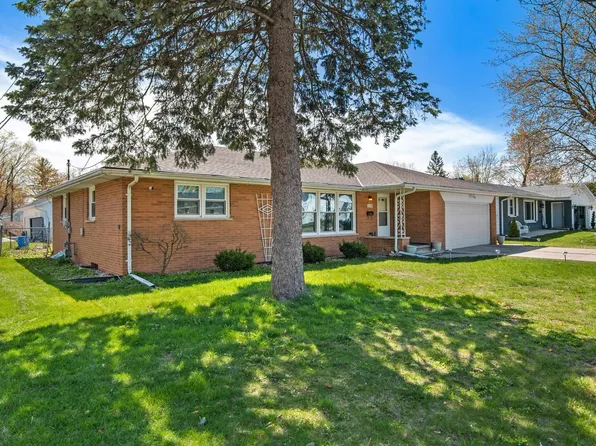 219 Deschane Pl, Green Bay, WI 54302