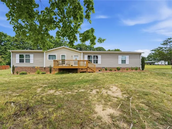 114 Hughes Ridge Rd, Burlington, NC 27217