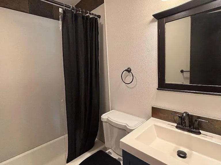 510 Main St #2 — Photo 14