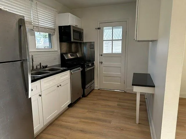 144 Elvis Ct — Photo 5