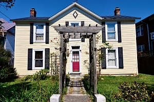 1st image of 507 Mountain Ave SW