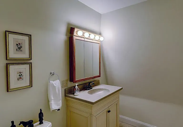 11 Young Orchard Ave #2 — Photo 6