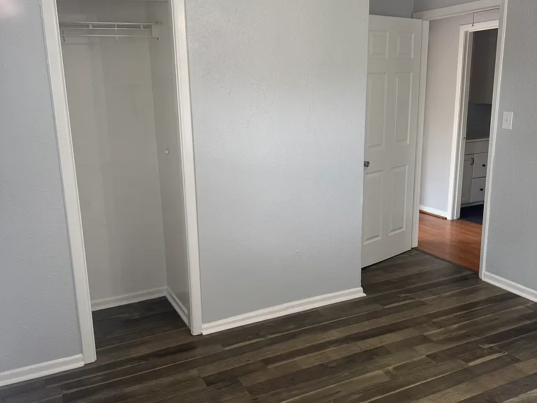 609 S Fannin St — Photo 17