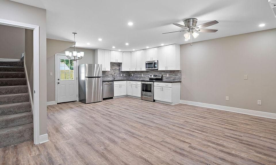 Entrance of beautiful 1100 square foot apartment.