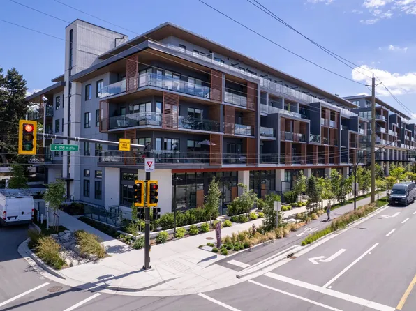 422 E 3rd St #317, North Vancouver, BC V7L 1E6