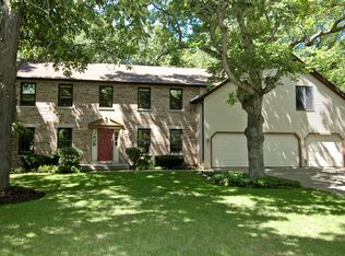 38W196 Binnie Lakes Trl, West Dundee, IL 60118