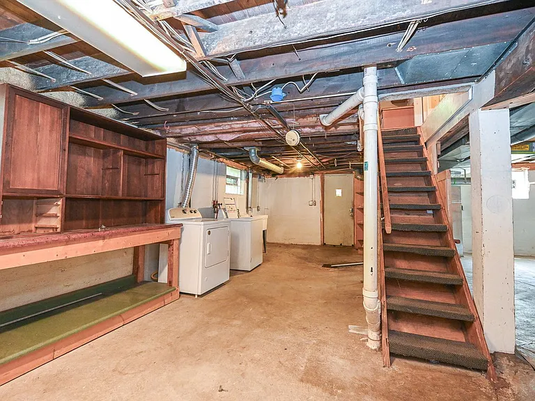 409 Ada St — Photo 22