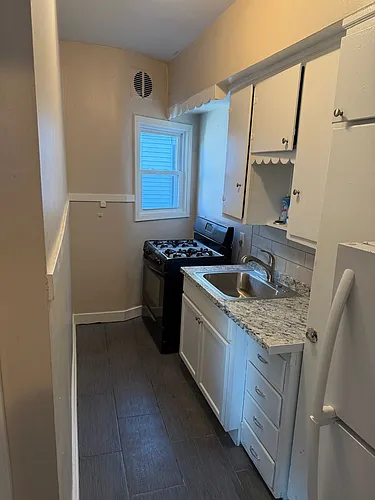 34 Fairfield St Photo 1