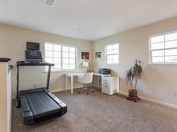 5th image of 1677 Sandypoint Ct
