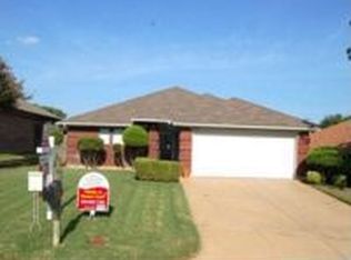 713 Sandy Trl, Fort Worth, TX 76120