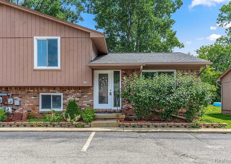 350 Oakwood Rd, Ortonville, MI 48462 MLS 20230063819 Zillow