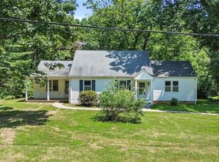 2812 Chapel Rd, New Canton, VA 23123