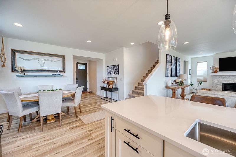 4th image of 507 McCauley Avenue