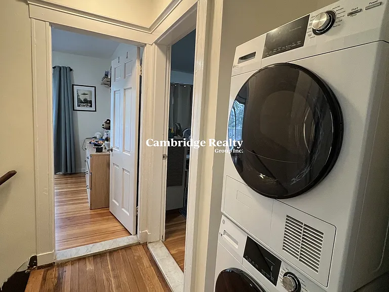 52 Raymond Ave — Photo 19