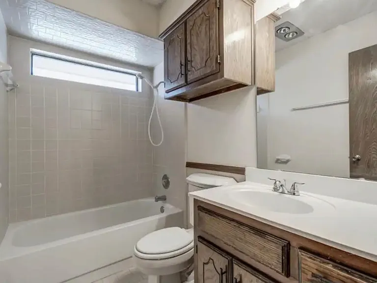 2608 Summerfield Dr — Photo 7