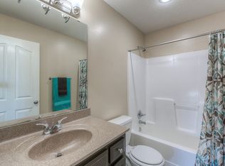 3616 NW 87th St, Kansas City, MO 64154