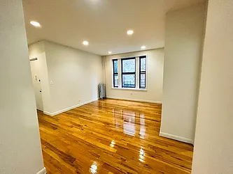 Rented by HOLTON REAL ESTATE INC.