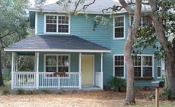 1st image of 36 1st Ave