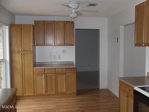 4th image of 138 Ben Dr