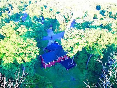 2nd image of 1944 Edgewood Dr